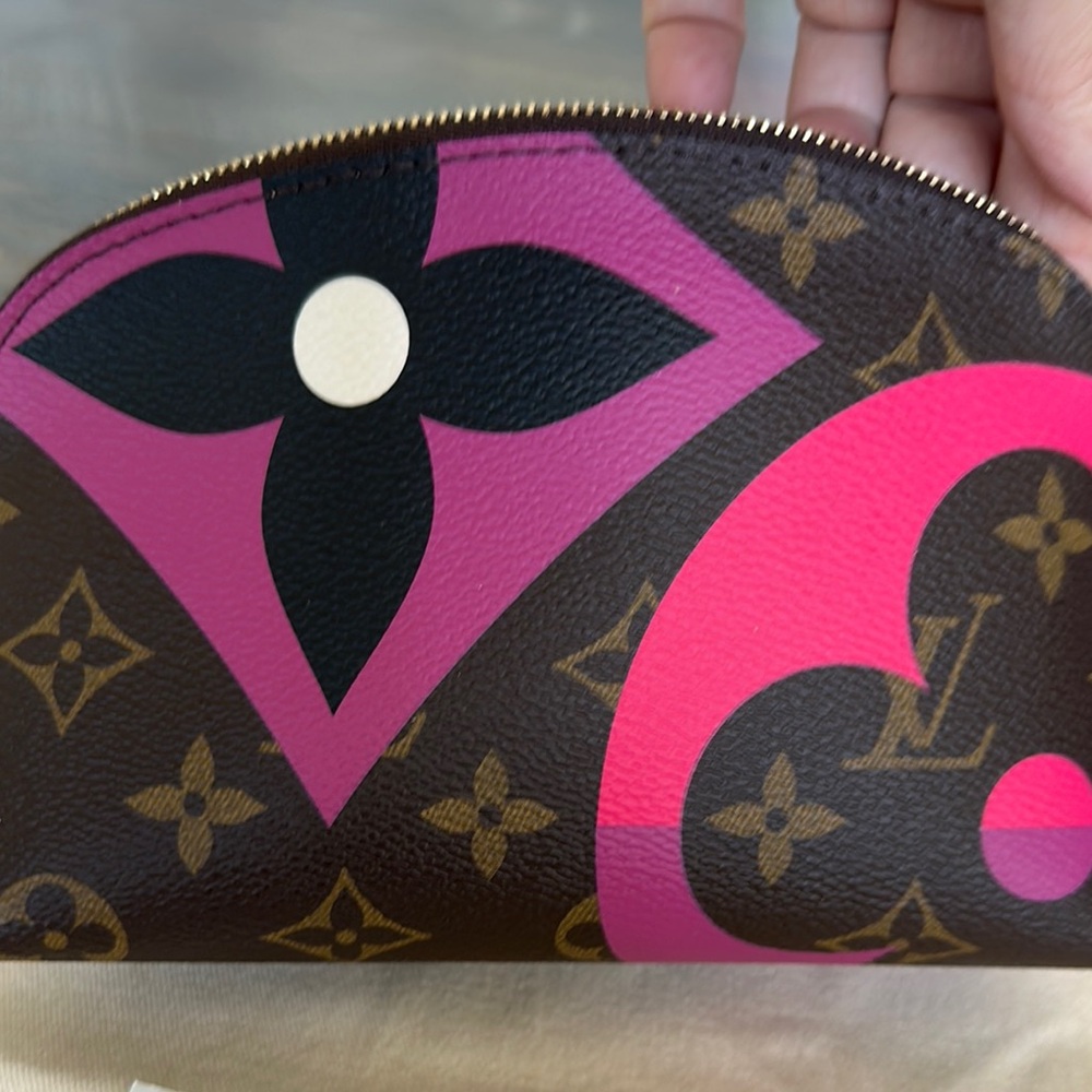Louis Vuitton Games Cosmetic Pouch
NWT - Picture 11 of 14
